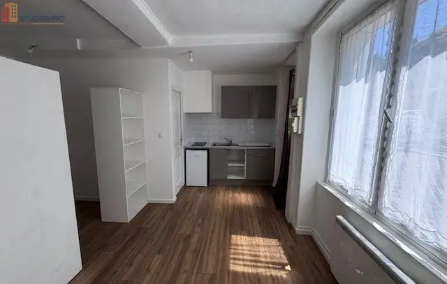 Studio 23m² Laval 53000 - Photo 2