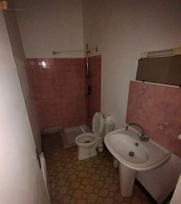 Studio 17m² Laval - À rafraîchir - Photo 1