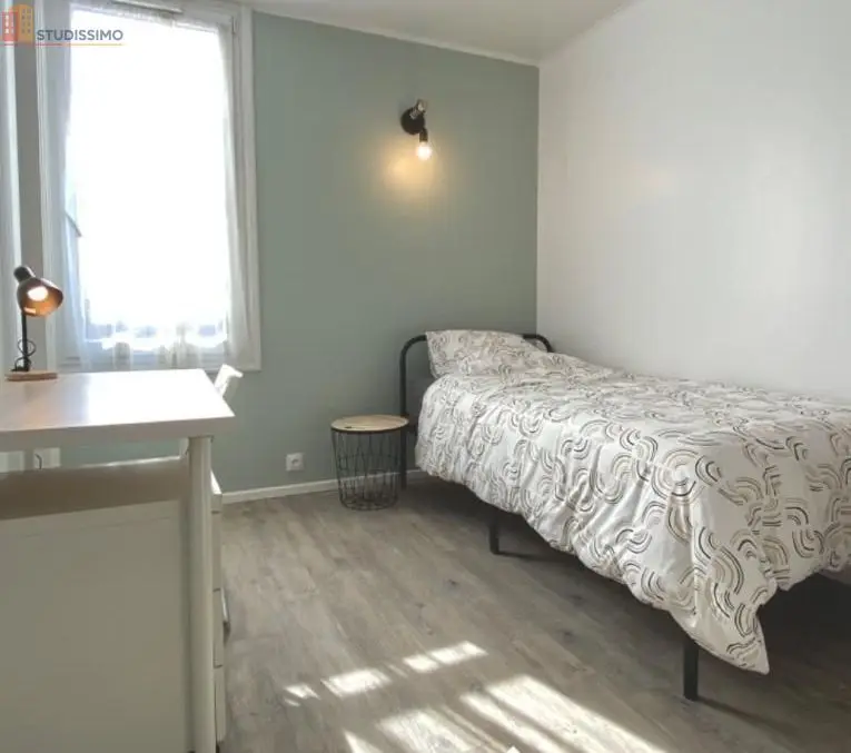 Studio meublé 9m² Champs-sur-Marne - Meublé, 1er étage - Photo 5