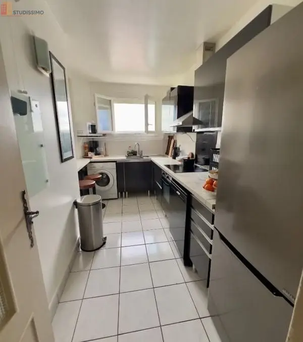 Studio meublé 14m² Chelles - Étage élevé, lumineux - Photo 1