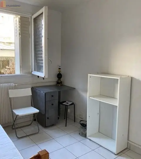 Studio meublé 12m² Versailles - Proche gare, douche et WC - Photo 2