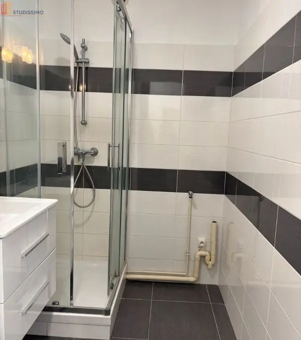 Studio 26m² Saint-Germain-en-Laye - 3e étage, DPE C - Photo 1