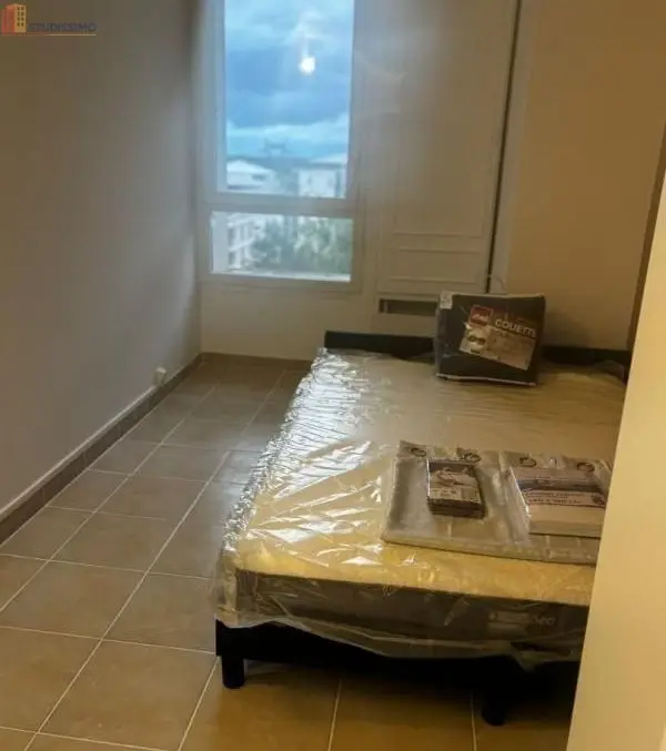 Studio meublé 10m² Élancourt - Calme, 7e étage - Photo 1
