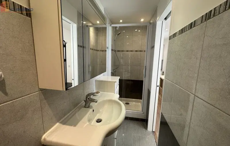 Studio meublé 16m² Saint-Germain-en-Laye - Meublé, 1er étage - Photo 12