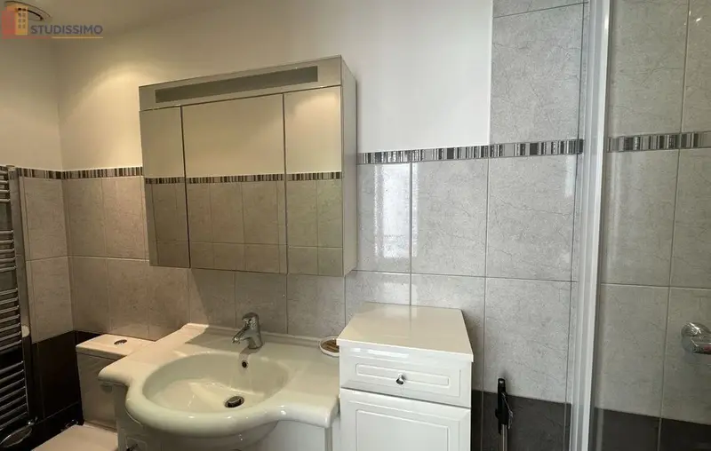 Studio meublé 16m² Saint-Germain-en-Laye - Meublé, 1er étage - Photo 11