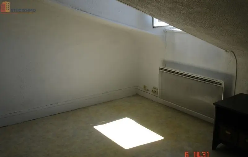 Studio 16m² Versailles - Mansardé, lumineux - Photo 1