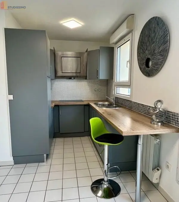 Studio meublé 25m² Fontenay-le-Fleury - Terrasse 6m², lumineux - Photo 10