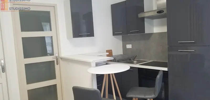 Studio meublé 24m² Niort - Proche des Halles - Photo 5