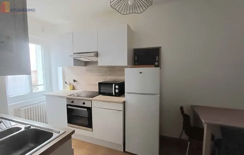 Studio 33m² Niort 79000 - Meublé, lumineux - Photo 8