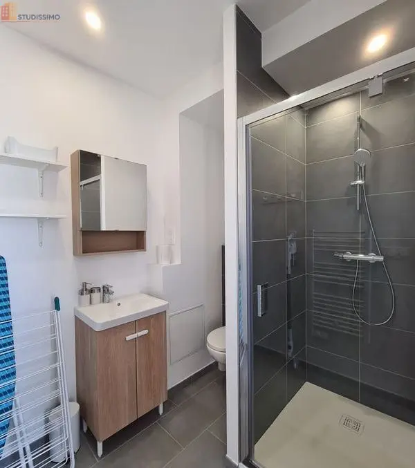 Studio meublé 29m² Niort - Entièrement rénové 2022 - Photo 2
