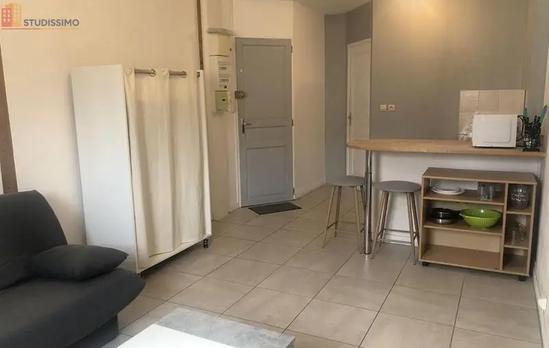 Studio meublé 25m² Thouars - Meublé, 2e étage - Photo 6