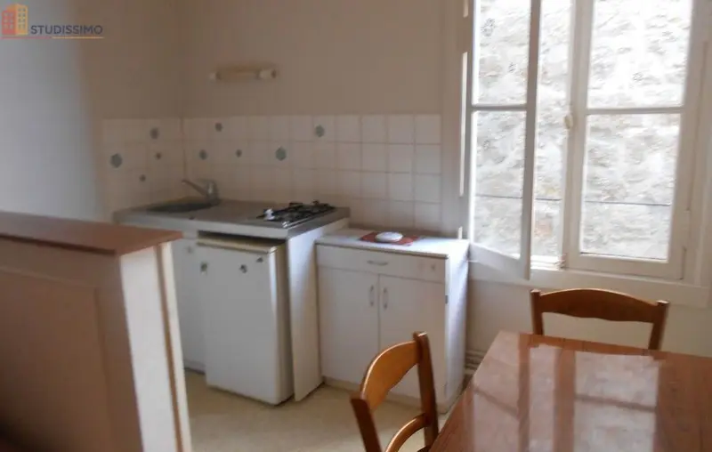 Studio meublé 18m² Parthenay - Meublé, 1er étage - Photo 8
