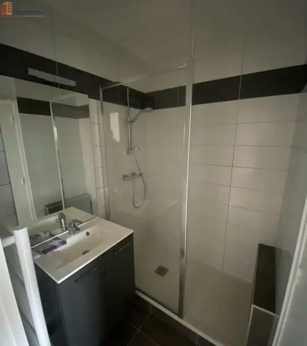 Studio meublé 21m² Vannes - Rénové, lumineux - Photo 2