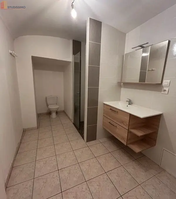 Studio 54m² Thouars 79100 - Photo 2