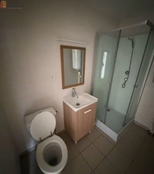 Studio 25m² Nueil-les-Aubiers - DPE D - Photo 1