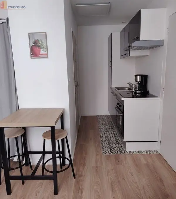 Studio meublé 16m² Niort centre - Coquet, confortable - Photo 2