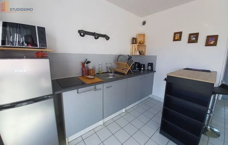 Studio meublé 25m² Bressuire - Lumineux, étage 3 - Photo 2