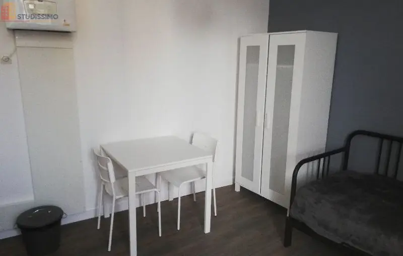 Studio meublé 18m² Bressuire - Centre-ville, meublé - Photo 2