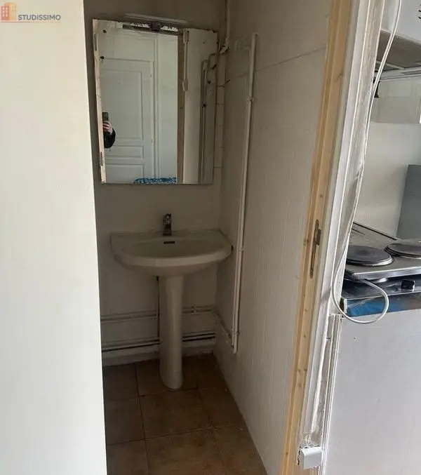 Studio meublé 17m² Niort 79000 - Meublé, DPE D - Photo 2