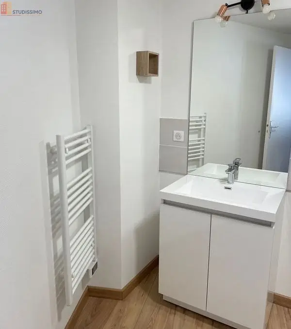 Studio meublé 25m² Thouars - Meublé, 1 pièce - Photo 1