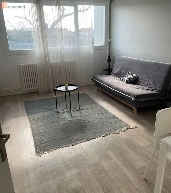 Studio 24m² Niort 79000 - Meublé, 1er étage - Photo 4