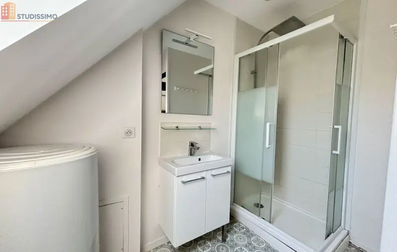Studio meublé 31m² Amiens - Duplex, 3e étage - Photo 8
