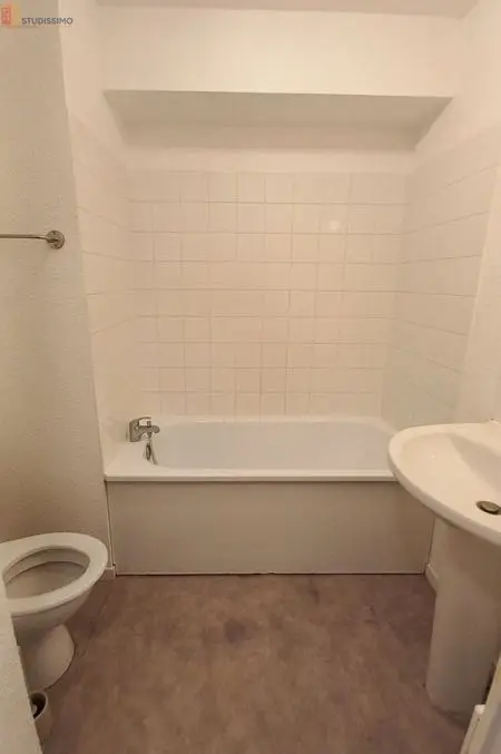 Studio meublé 18m² Amiens centre - Lumineux, proche commerces - Photo 4