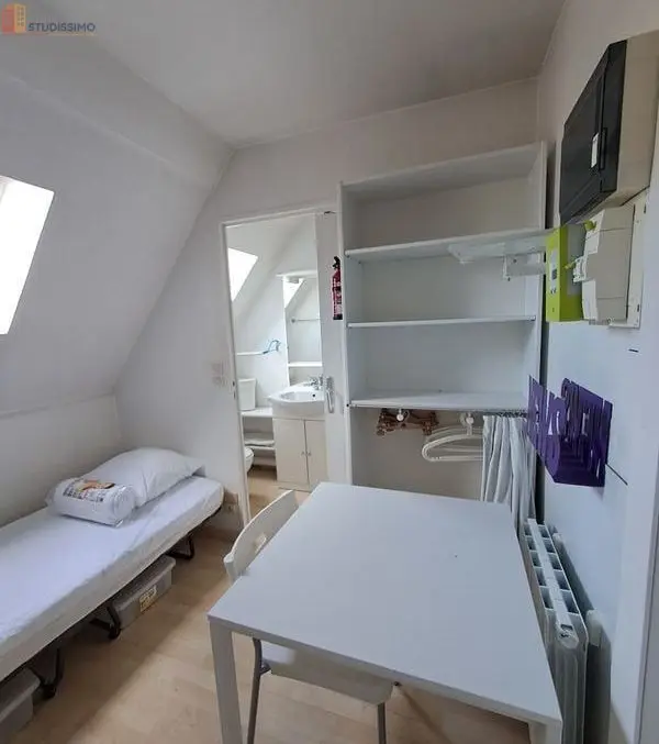 Studio meublé 9m² Amiens centre - Chambre avec sdb - Photo 1