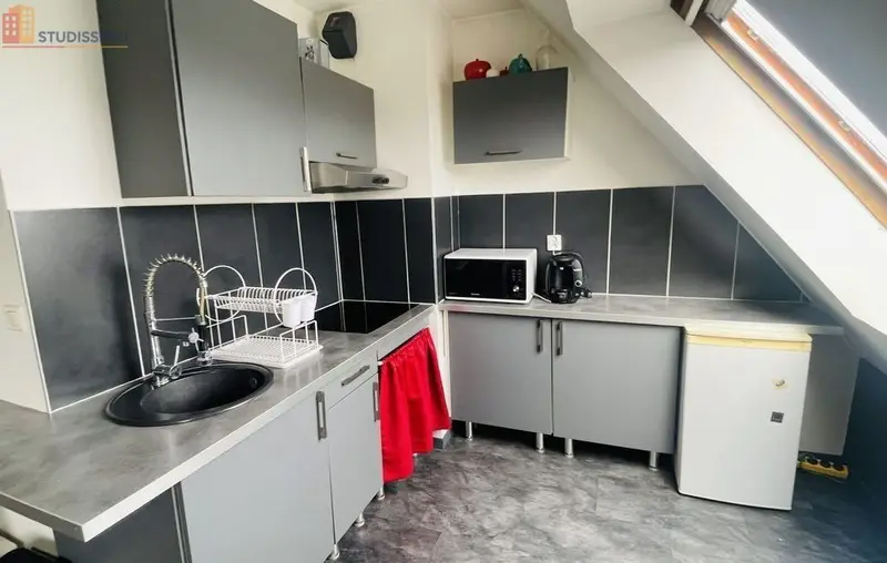 Studio meublé 26m² Amiens centre - Lumineux, dernier étage - Photo 2
