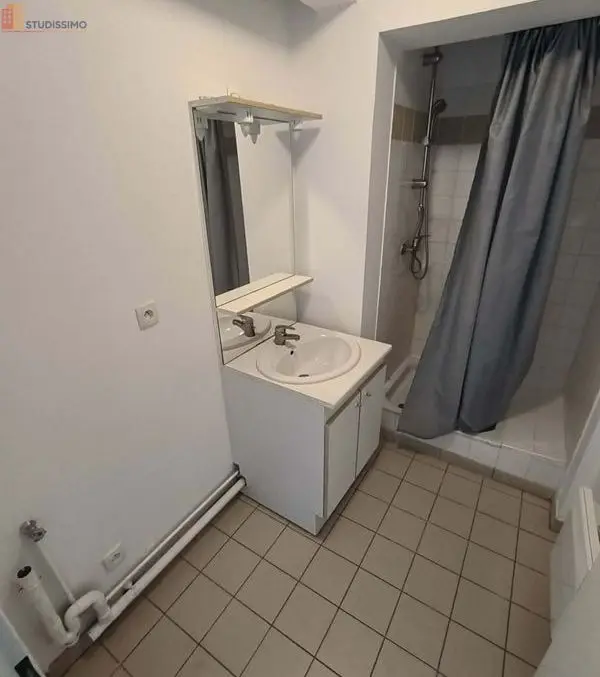 Studio 33m² Amiens - DPE D, 3e étage - Photo 1