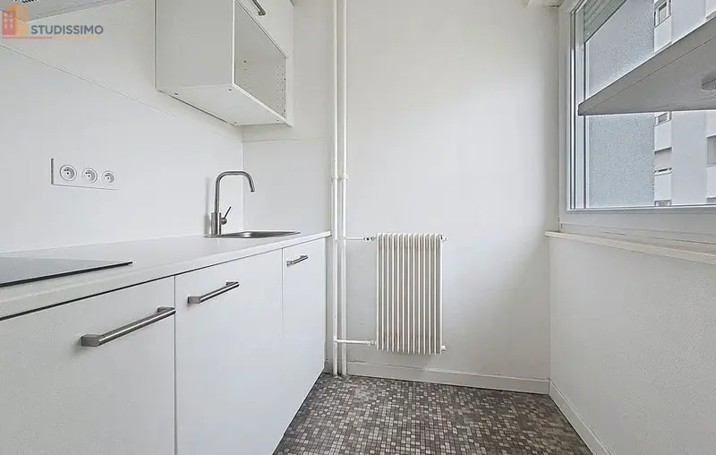Studio 30m² Thionville 57100 - Lumineux, 2e étage - Photo 2