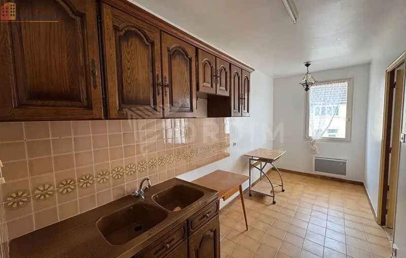 Studio 42m² Cosne-Cours-sur-Loire - étage 1/2 - Photo 10
