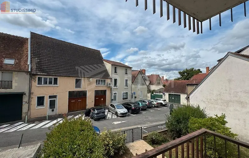 Studio 42m² Cosne-Cours-sur-Loire - étage 1/2 - Photo 4