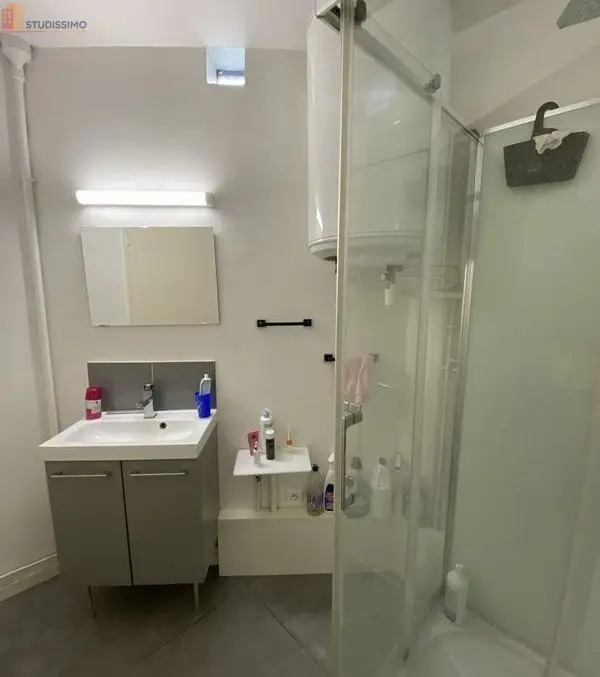 Studio meublé 21m² Amiens centre - Parking couvert, quartier Saint-Pierre - Photo 3