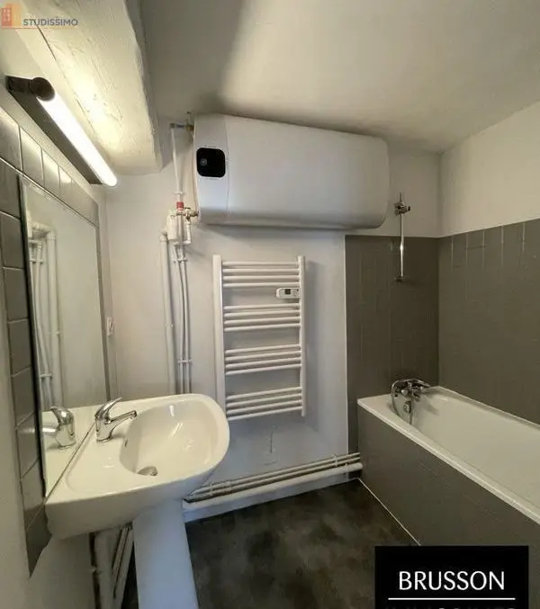 Studio meublé 26m² Castres - Lumineux, dernier étage - Photo 4