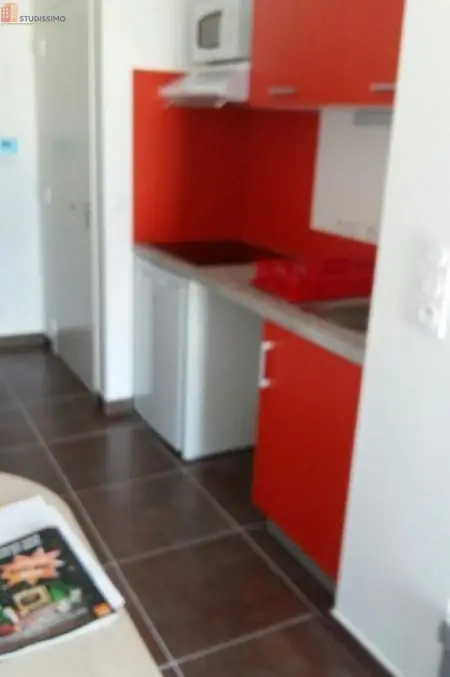 Studio meublé 27m² Albi - Lumineux, dernier étage - Photo 2