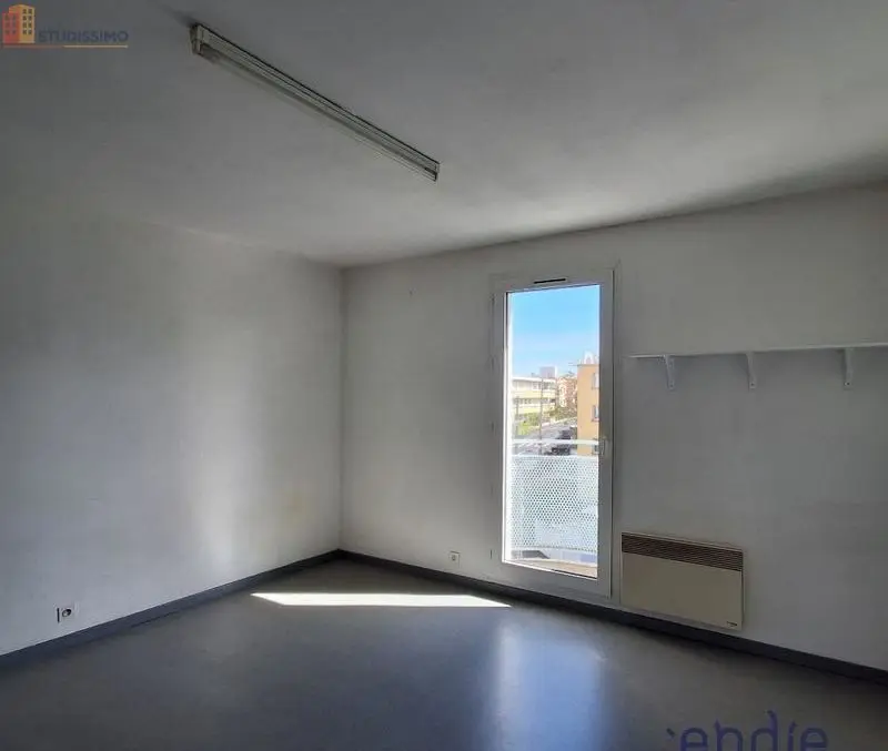 Studio 25m² Clermont-Ferrand 63000 - Dernier étage, lumineux - Photo 4