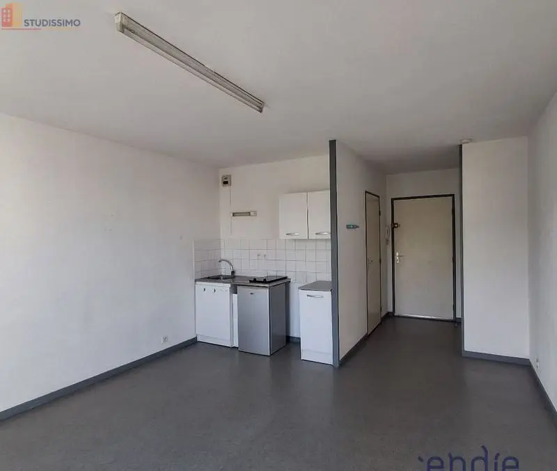 Studio 25m² Clermont-Ferrand 63000 - Dernier étage, lumineux - Photo 3