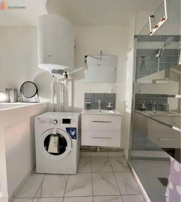 Studio meublé 25m² Cuers - Rénové, équipé - Photo 1