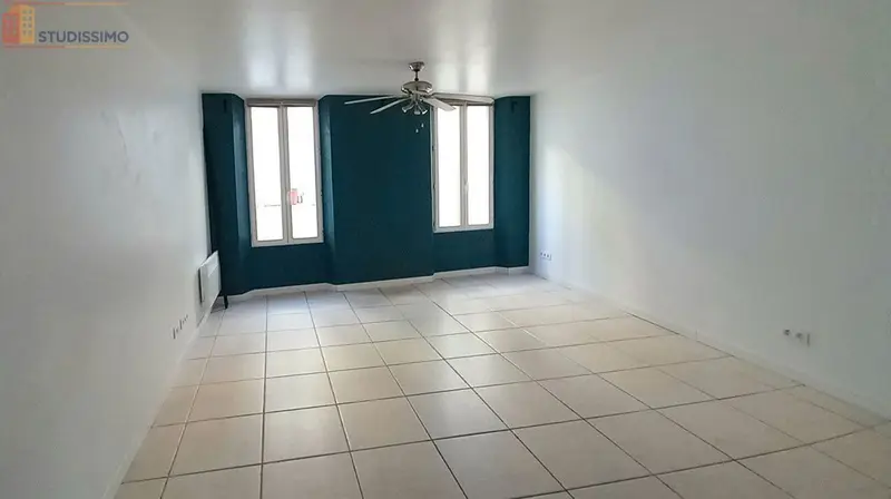 Studio 30m² La Roquebrussanne - Étage 2/3, DPE C - Photo 4