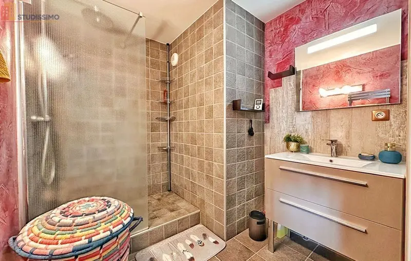 Studio 68m² Clermont-Ferrand 63000 - Lumineux, atypique - Photo 3