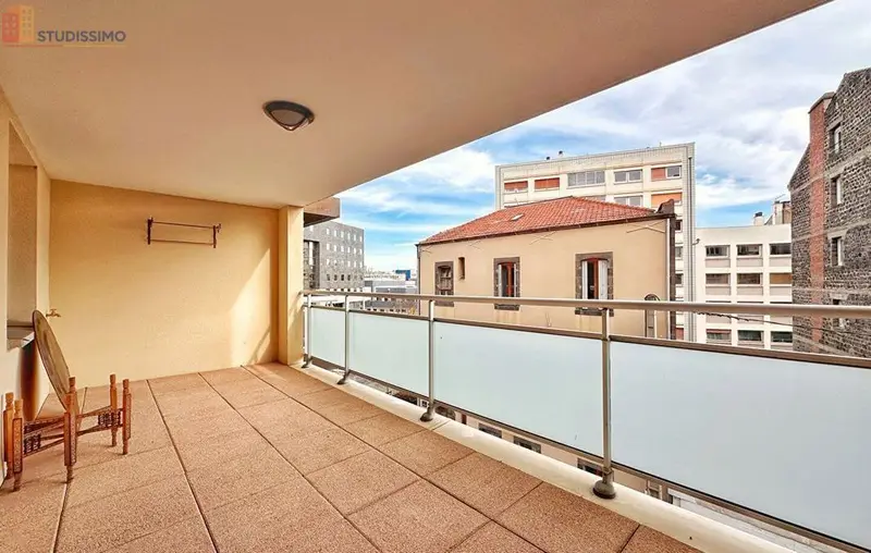 Studio 68m² Clermont-Ferrand 63000 - Lumineux, atypique - Photo 1