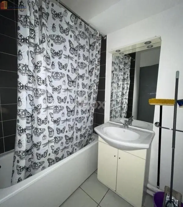 Studio meublé 18m² Toulon 83100 - Meublé, au 6e étage - Photo 5
