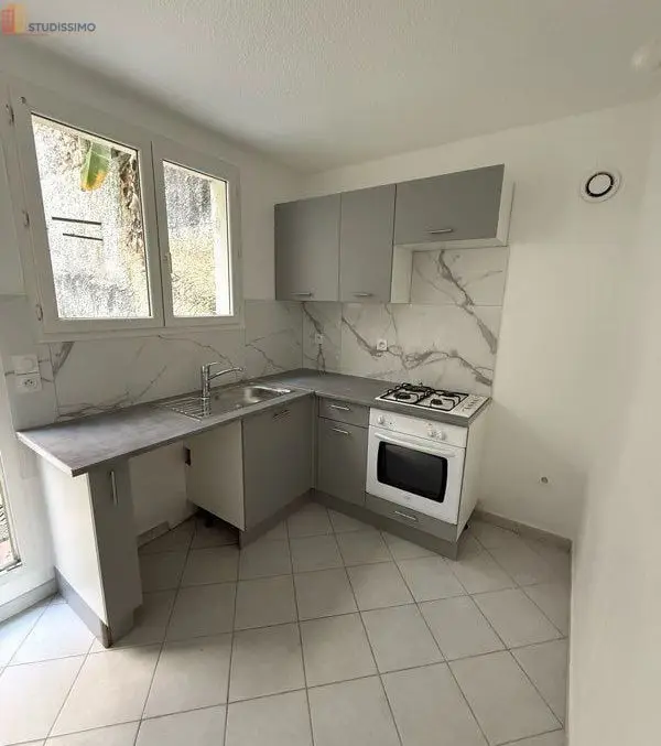 Studio 30m² Hyères - DPE C - Photo 8