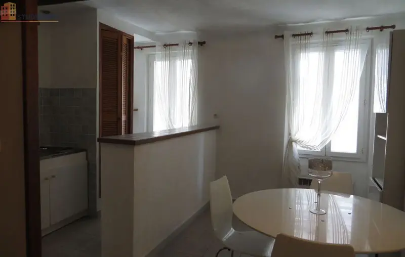 Studio 37m² Toulon centre - Meublé, lumineux - Photo 5