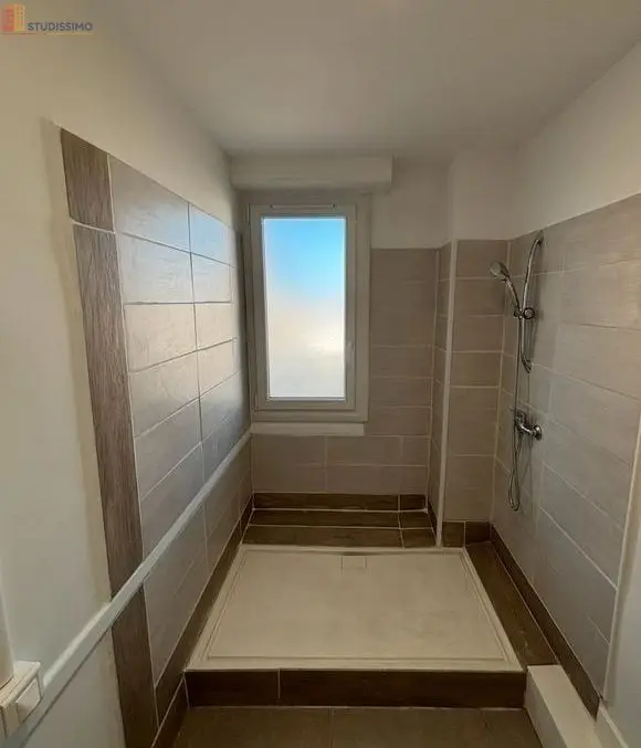 Studio 52m² Toulon 83000 - Étage élevé, dpe B - Photo 3