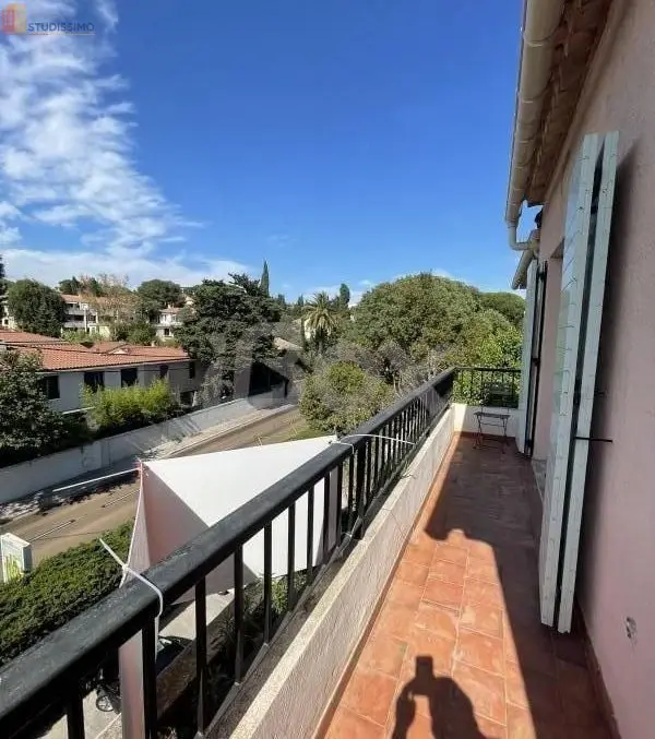 Studio 27m² Toulon centre - Lumineux, étage élevé - Photo 3