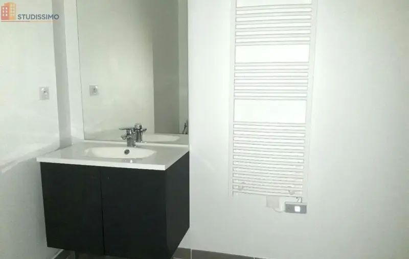 Studio 20m² Toulon 83000 - Photo 2