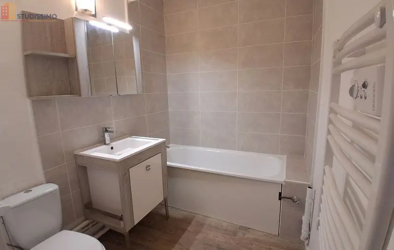 Studio 22m² Hyères 83400 - Dernier étage, lumineux - Photo 8