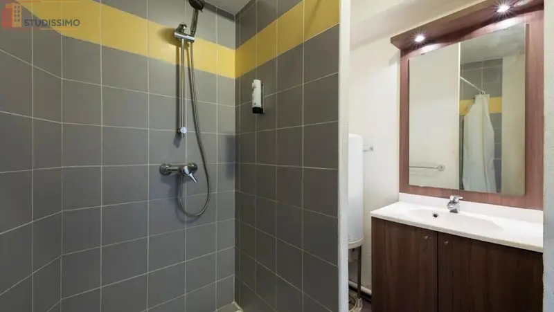 Studio meublé 18m² Toulon 83100 - Meublé, 1 pièce - Photo 1